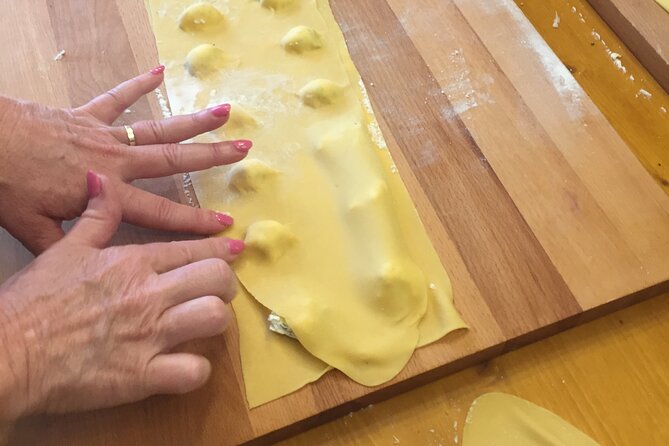 Pasta Class in Florence Where the Food Market Sets the Menu
