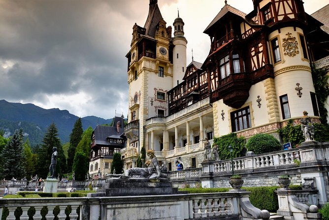 Peles Castle Skip-The-Line Guided Tour