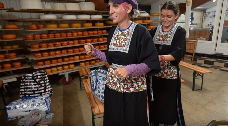 Picture in Volendam Costume With Cheese and Clog Tour - Overview of the Experience