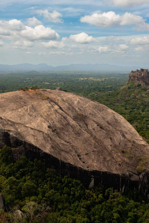 Pidurangala Rock: Private Day Tour From Colombo