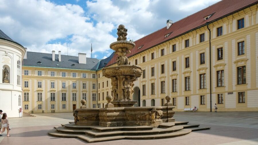 Prague Castle Tour With Tickets