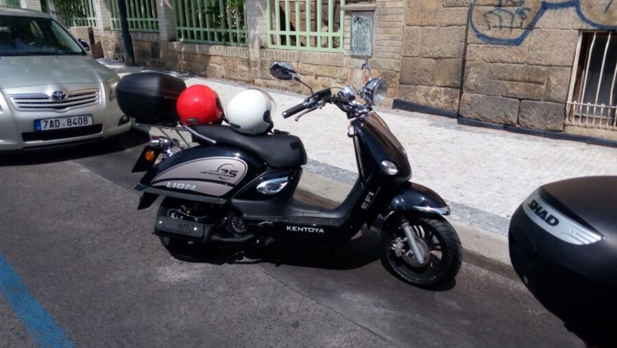 Prague: Guided Scooter Tours