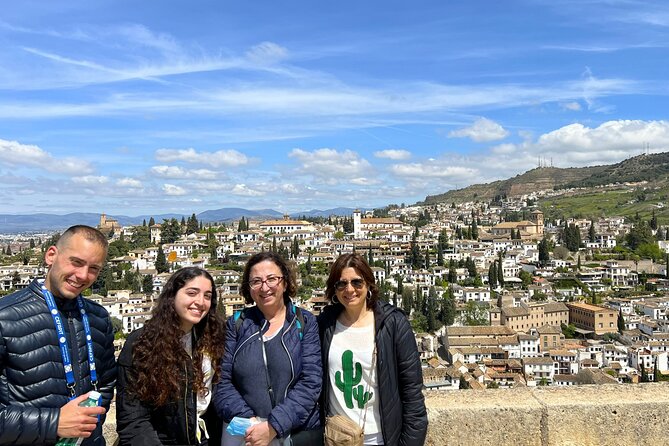 PREMIUM 2 Hour Alhambra and Generalife Tour + Tickets - Tour Overview