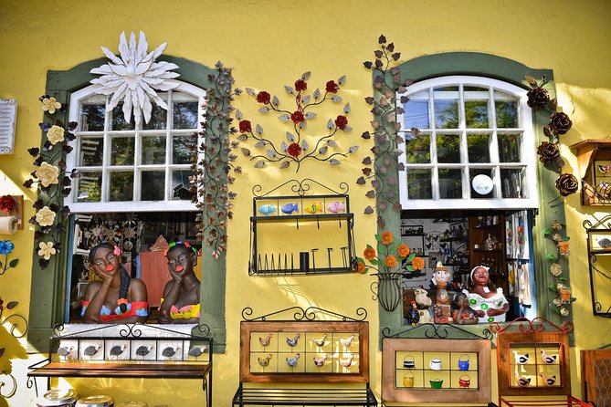 Private 4-Hour Tour of Embu Das Artes With Handicraft Market