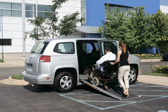 Private Accessible Vancouver Airport (YVR) Transfer to City of Vancouver