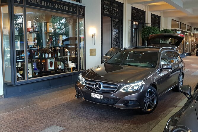 Private Arrival Transfer: From Zurich Airport to Sankt-Moritz