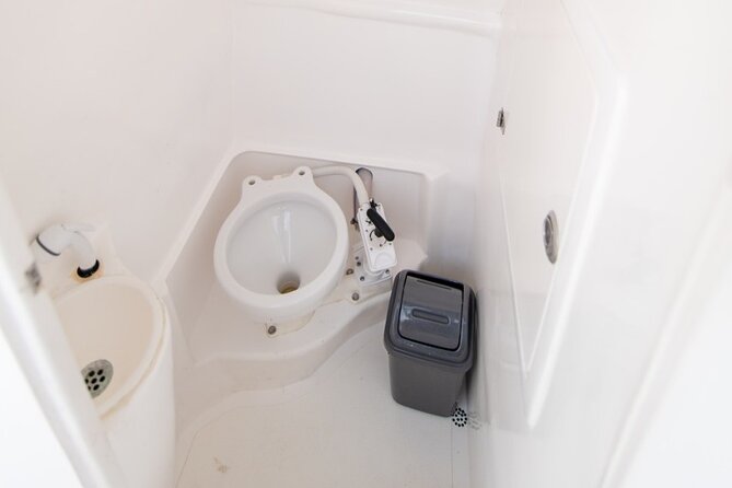 Private Boat Rental for 8 Hours in Maxima With Captain
