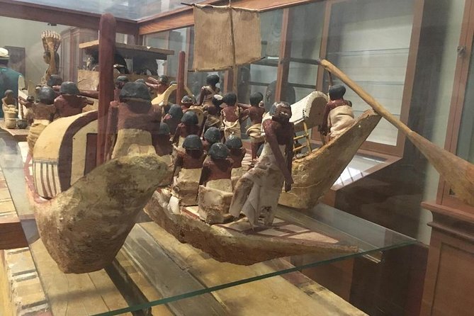 Private Day to Giza Pyramids, Egyptian Museum and Camel Sunset