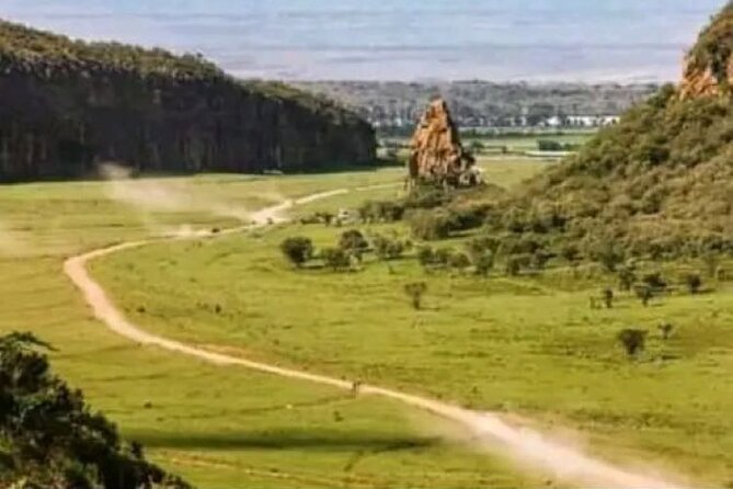 Private Day Tour to Hells Gate National Park and Lake Naivasha