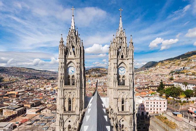 Private Departure Transfer From Quito to the Airport – One Way
