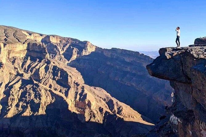 Private Full Day Guided Balcony Walk Hiking to Jebel Shams