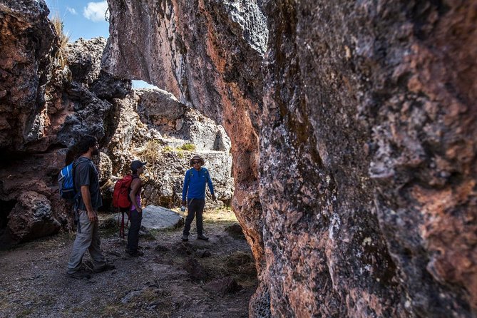 Private Full-Day Hike to Balcón Del Diablo