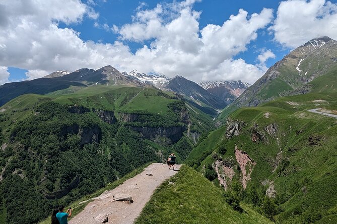 Private Full-Day Tour to Kazbegi and Gudauri From Tbilisi
