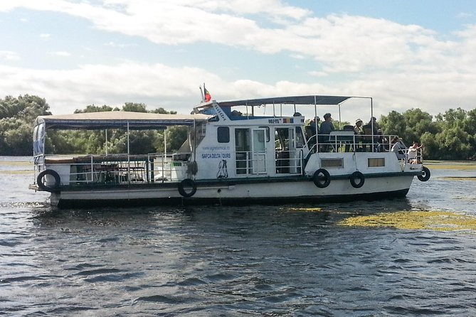 PRIVATE FULL Day(9 Hours) Classic Boat