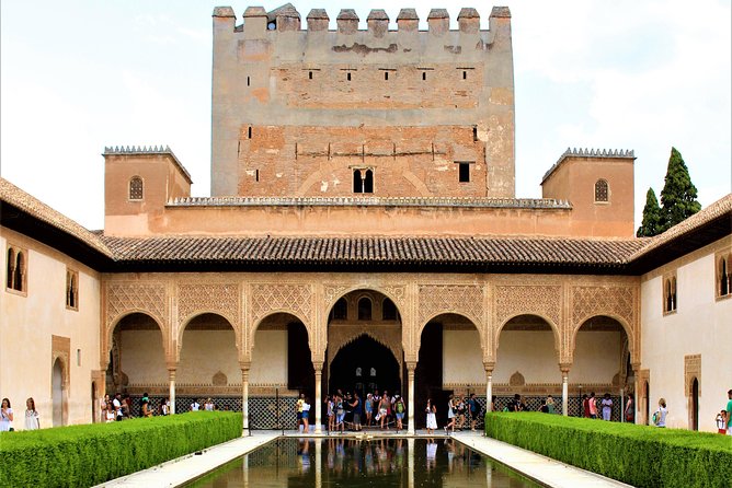 Private Granada Day Trip Including Alhambra and Generalife From Seville