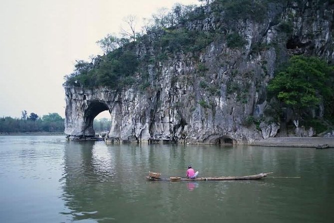 Private Guilin Full Day Tour Including Fubo Hill, Reed Flute Cave, Elephant Hill and Seven Star Park