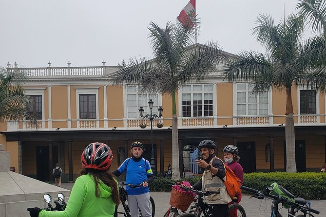 Private Half Day Bike Tour Historical Center of Lima - Tour Overview