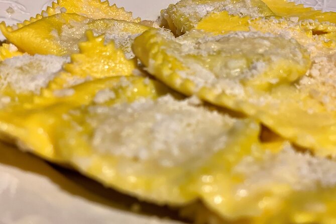 Private Half-Day Tour to Parma City of Gastronomy and Perfume