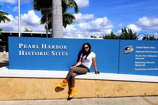 Private Hawaii Pearl Harbor Tours and North Shore (Up to 12 People )