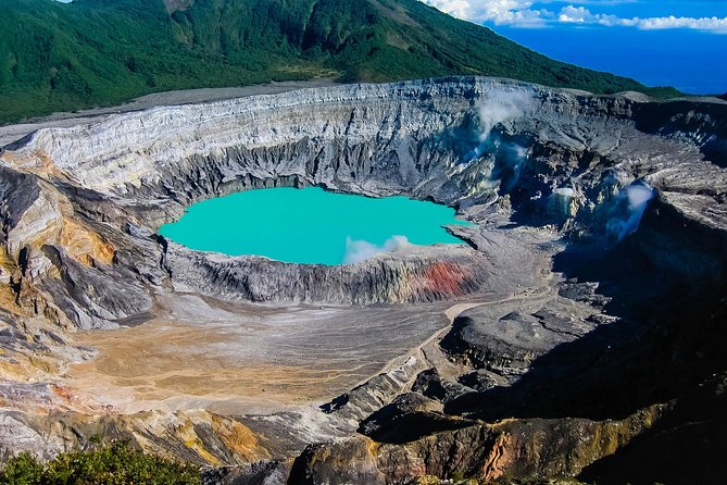 Private Helicopter Tour Over Poas Volcano. 1 Hour Flight