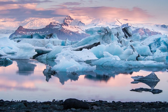 Private Jeep Tour – Glacier Lagoon and Diamond Beach