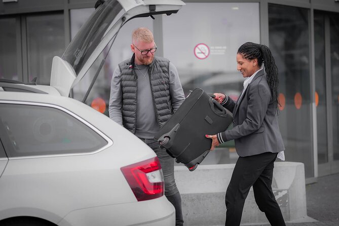 Private Keflavik Airport/Reykjavik Harbour Transfers