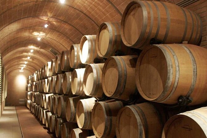 Private Lucca Wine Tour With Lunch and Tastings