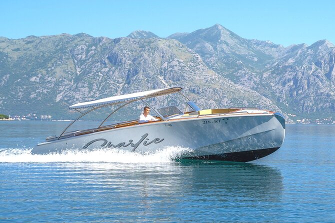 Private Luxury Boat Tour: Lady of the Rocks and Blue Cave-Up to 15 People(3hr)