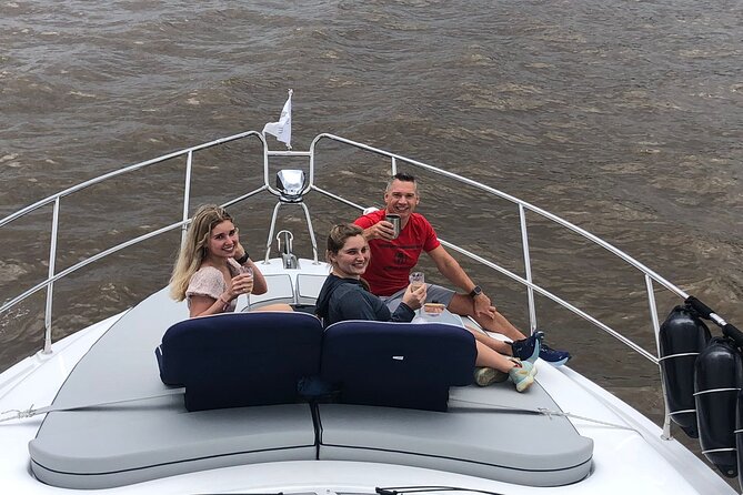 Private Navigation Through the Delta River