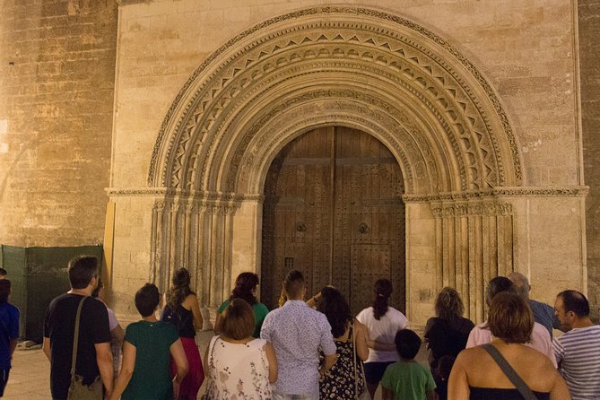 Private Night Tour of Myths and Legends Under the Moon in Valencia