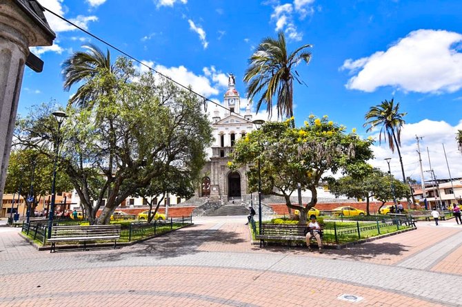 Private Otavalo and Cotacachi Day Trip From Quito