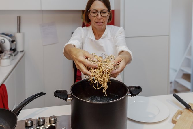 Private Pasta & Tiramisu Class at a Cesarinas Home With Tasting in Bergamo - Meeting Location