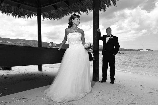Private Photo Session With a Local Photographer in Ocho Rios