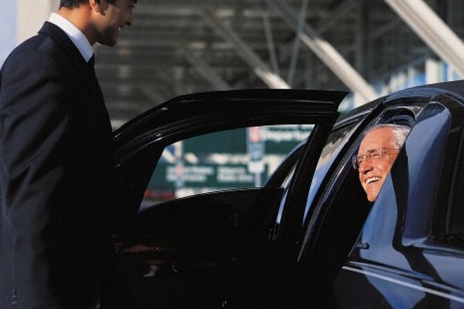 Private Port Transfer Canada Place Cruise Ship Terminal to Vancouver Airport YVR