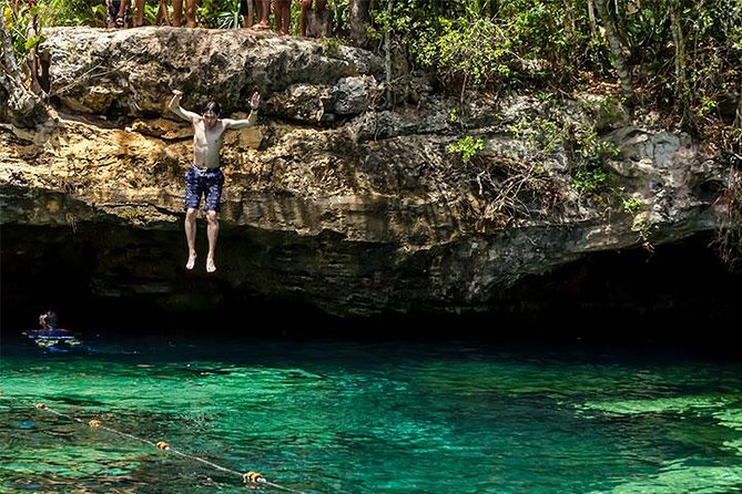 Private Tour: Akumal Marine Turtle Snorkeling and Cenote Adventure