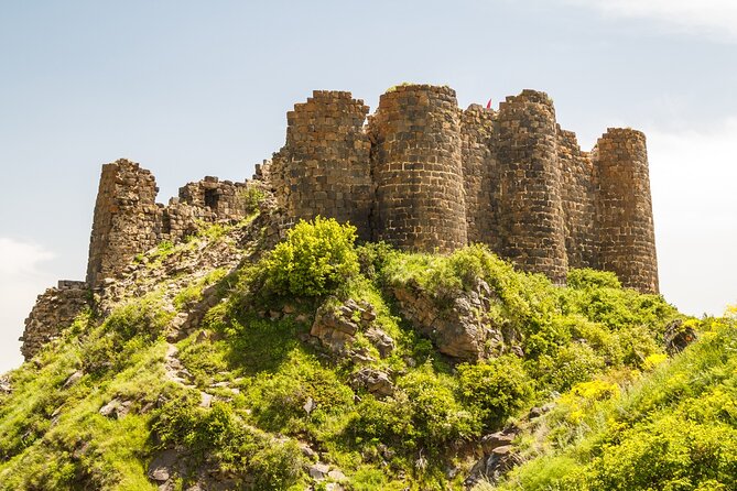 Private Tour: Alphabet Monument, Hovhannavank, Saghmosavank Monasteries