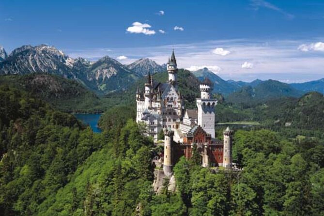 Private Tour at Neuschwanstein And Linderhof Palaces From Munich
