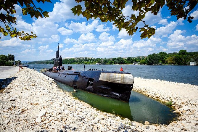 Private Tour in Museum of Glass and Museum Submarine Glory Near Varna