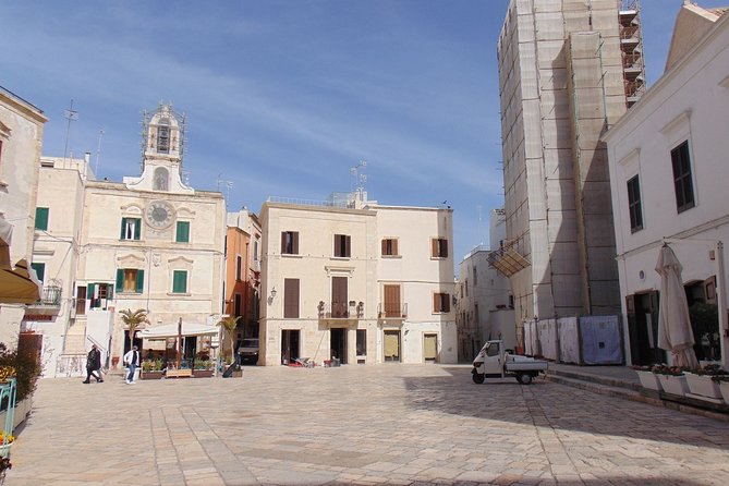 Private Tour in Polignano a Mare: Overlooking the Sea