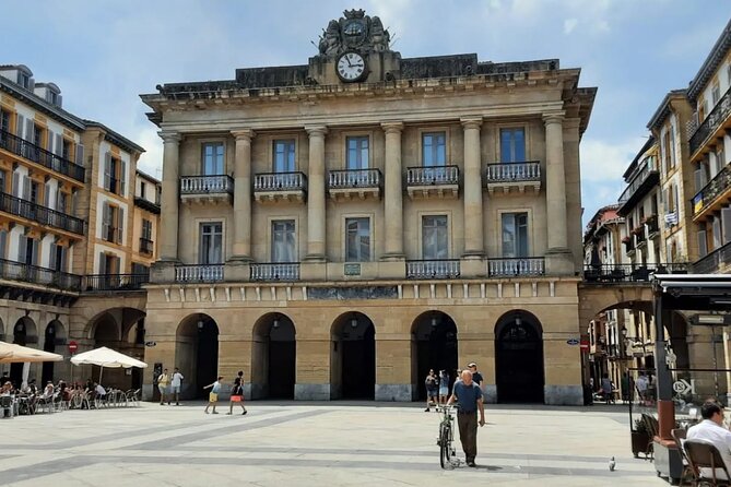 Private Tour of San Sebastian With Pintxo Lunch From Bilbao.