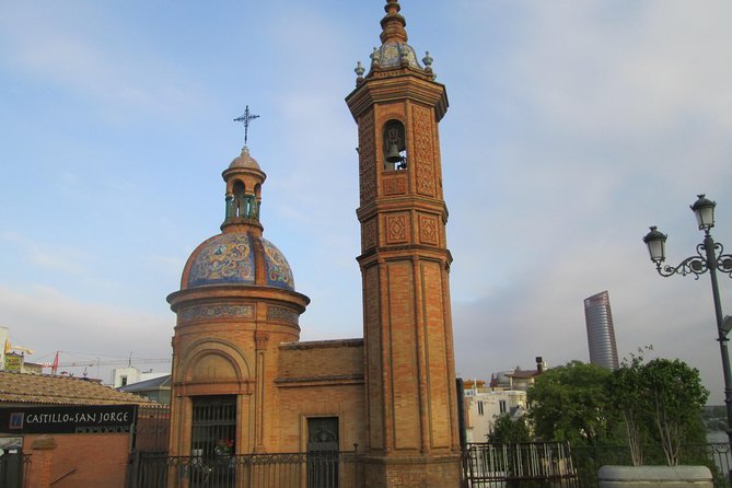 Private Tour Royal Palace+Cathedral+Walk Along the River+Triana Neighbourhood