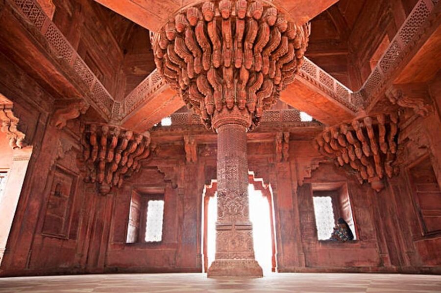 Private Tour Taj Mahal ,Fort, Fatehpur Sikri & Guided