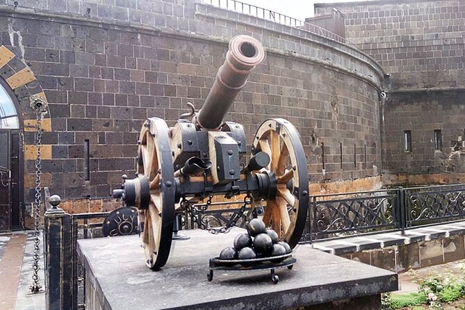 Private Tour to Gyumri, Dzitoghtsyan Museum, Black Fortress - Pricing and Booking Details