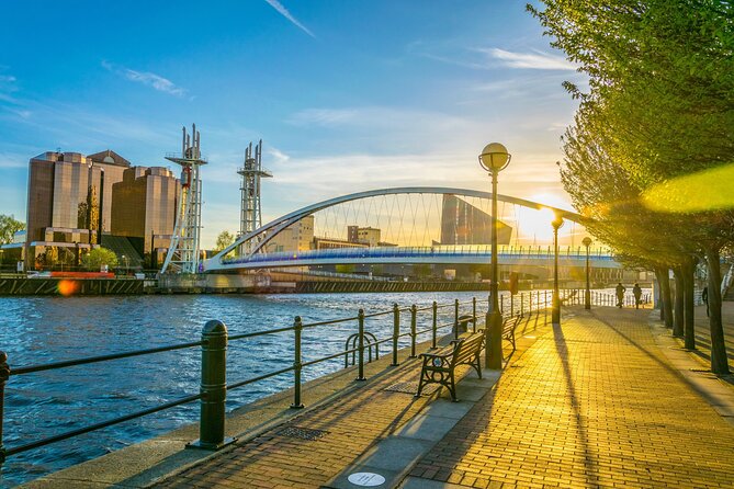 Private Tour With a Local Guide in Manchester