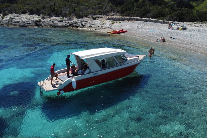 Private Transfer by Speedboat From Hvar to Split Airport