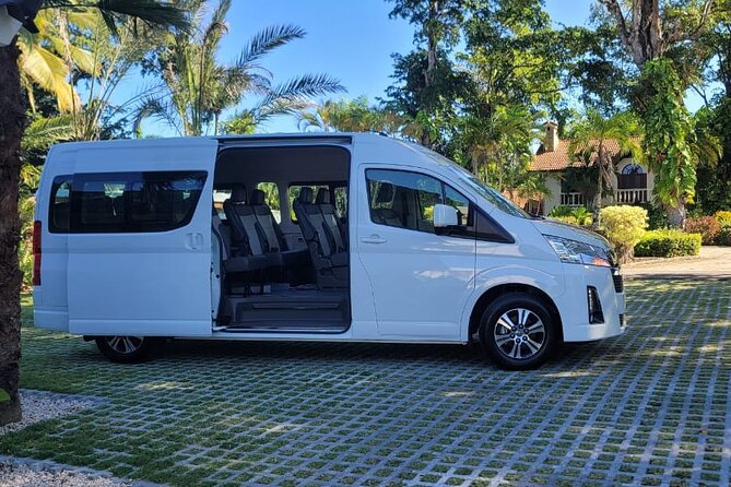 Private Transfer From and to Santiago-Cabarete-Sosua-Pop