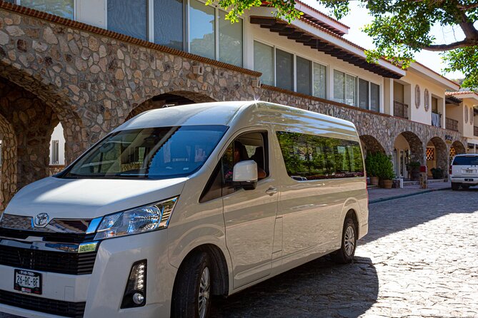 Private Transfer From Los Cabos Airport to Cabo San Lucas