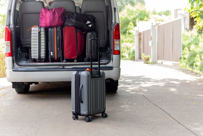 Private Transfers To/From Blue Lagoon/Silica Hotel/Retreat Hotel.