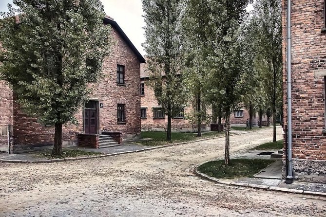 Private Transport and Fully Guided Tour Auschwitz-Birkenau