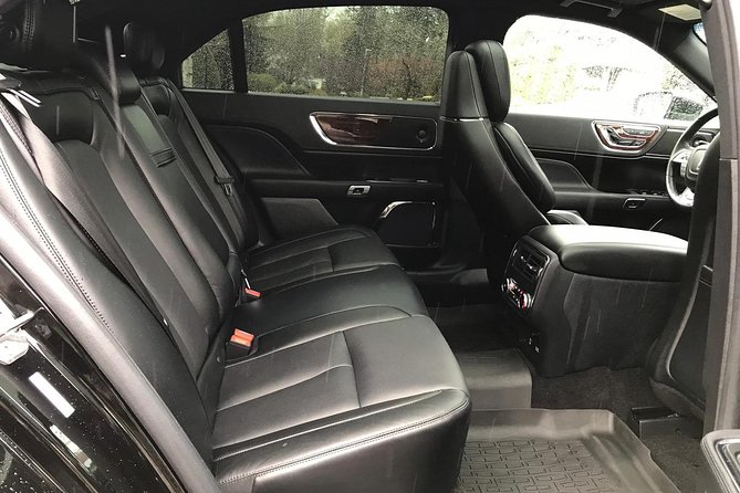 Private Transport From Downtown Vancouver to Vancouver International Airport.